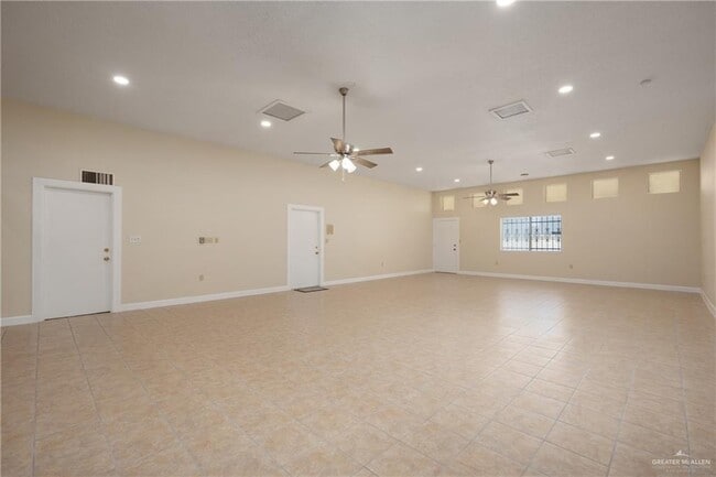 Building Photo - 612 N Ware Rd