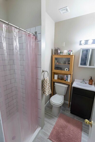 Building Photo - 4031 Locust St