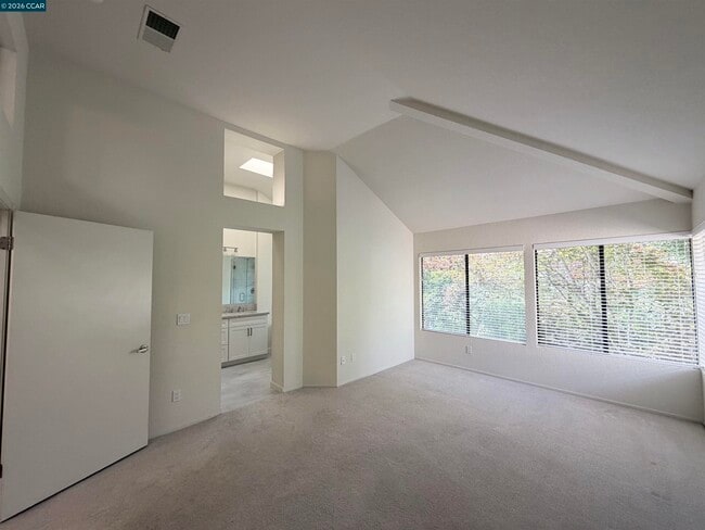 Building Photo - 801 Lakemont Pl
