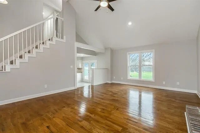 Building Photo - 1205 E Sleepy Hollow Dr
