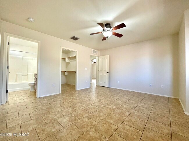 Building Photo - 11889 W Heyburn Dr