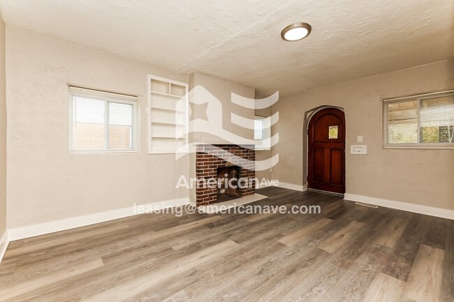 Building Photo - 921 Dennison Ave