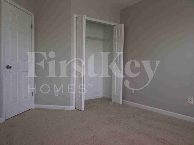 Building Photo - 2140 Lauren Woods Dr