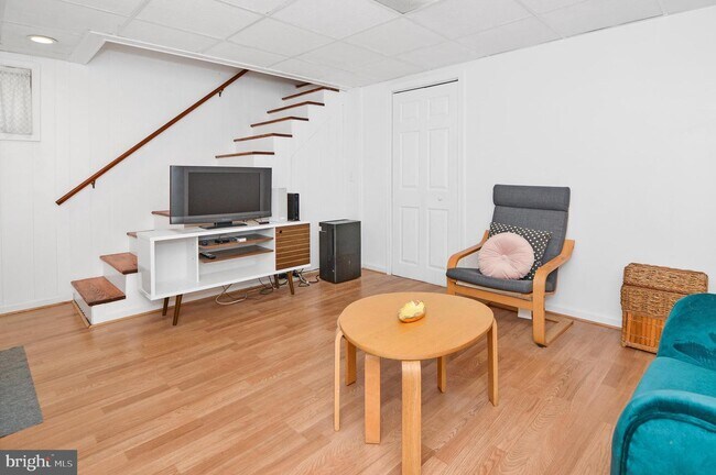 Building Photo - 6303 Walther Ave