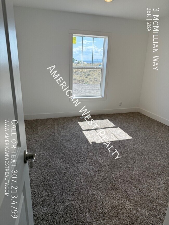 Building Photo - 3 McMillian Way