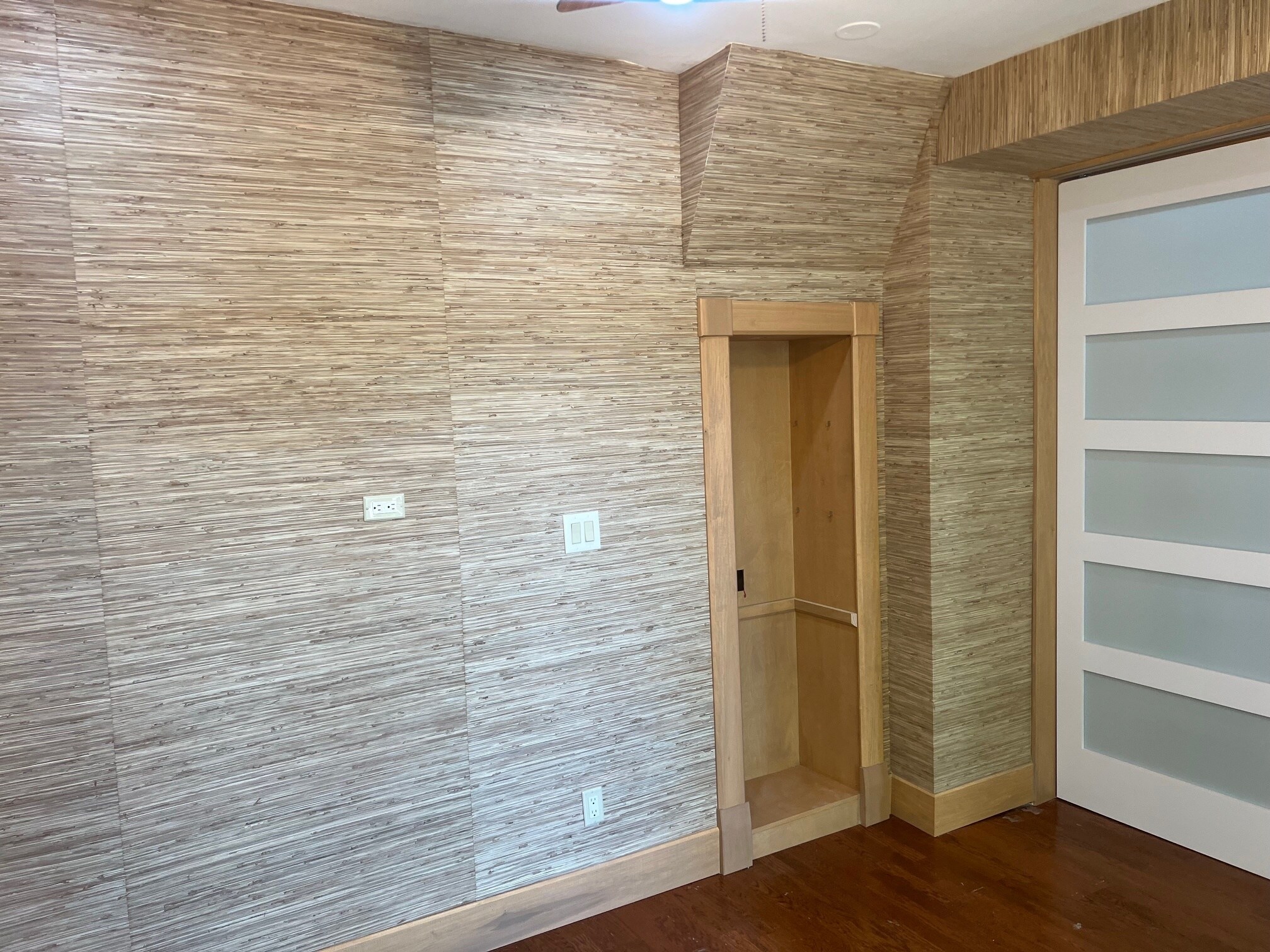 Master built in - 1102 N Wolcott Ave