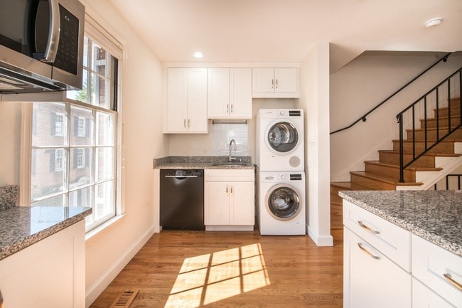 Building Photo - Available Now! Modern Row House in the Heart of Foggy Bottom with 1 Car Garage!