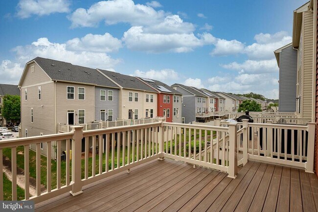 Building Photo - 708 Apple Orchard Dr