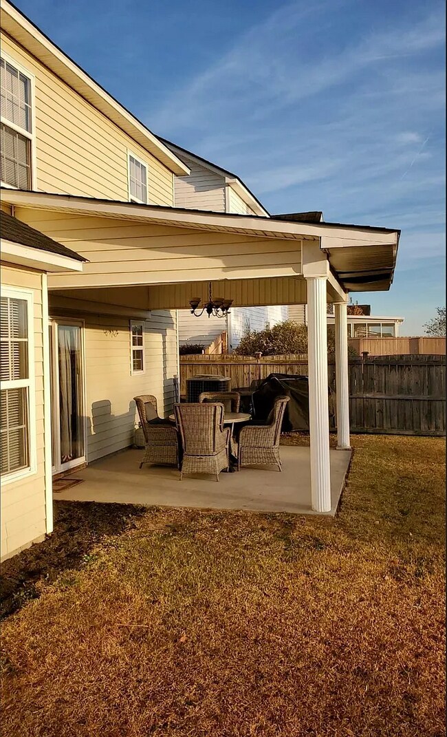 Building Photo - 412 Cape Jasmine Way