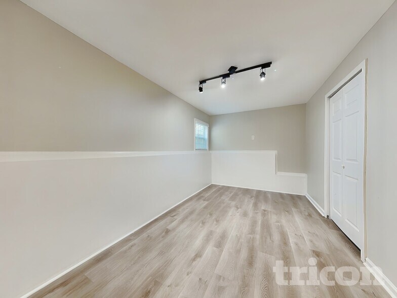 Building Photo - 2940 Emerald Springs Dr