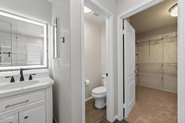 Building Photo - 3889 Angeline St