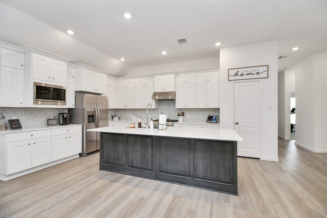 Building Photo - 29418 Amber Pne Ct