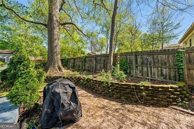 Building Photo - 2220 Newnan St
