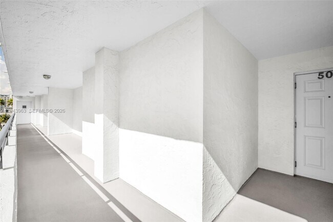 Building Photo - 1500 N Ocean Blvd