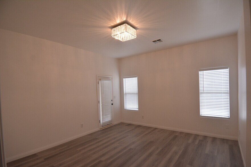 Building Photo - 5115 Snowdrift Ct