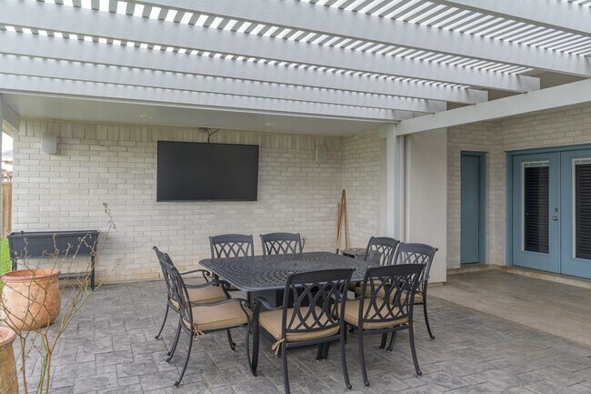 Building Photo - 133 Heron Dr