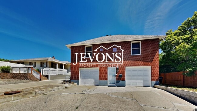 Building Photo - 603 S 31st Ave