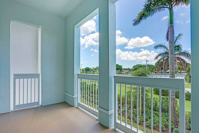 Building Photo - 12556 Gross Pointe Dr