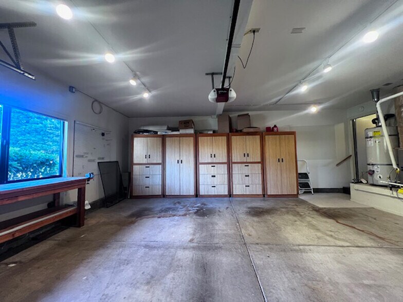 Building Photo - 2221 Pinehurst Way