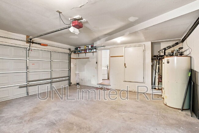 Building Photo - 1410 Inverrary Way