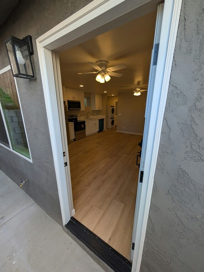 Building Photo - 7221 Jacmar Ave