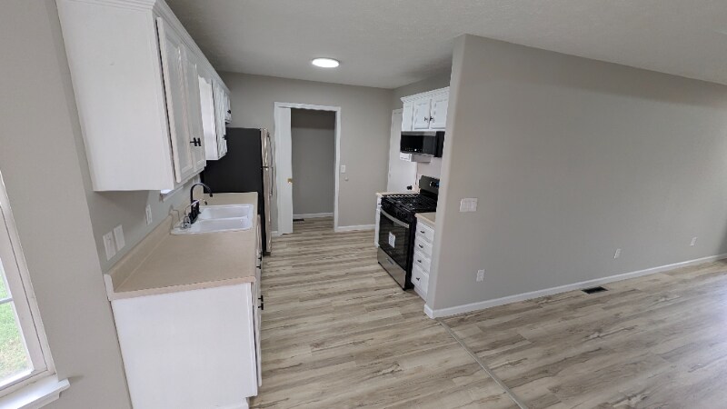 Building Photo - 2302 W Olive St