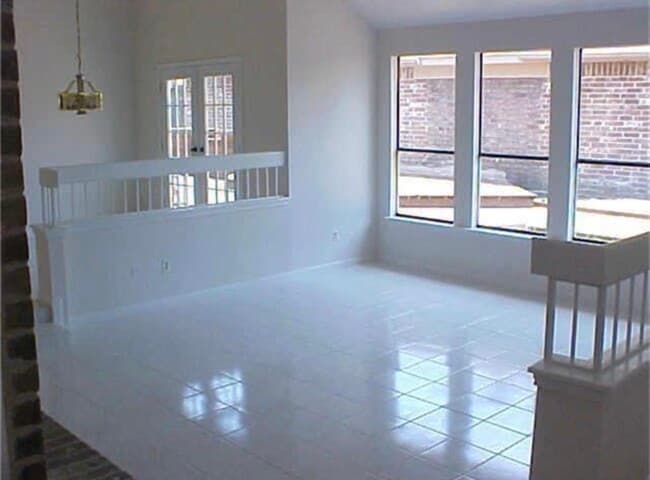 Building Photo - 13946 Dentwood Dr