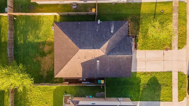 Building Photo - 316 Shoshone Ridge Dr