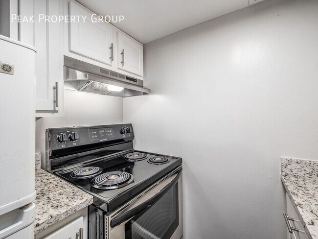 Building Photo - 70 W 8th Ave