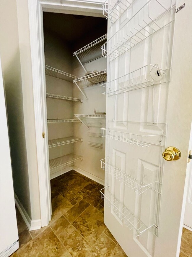 Building Photo - Fenced in Yard AND shed! ADORABLE 3 Bedroom Home with Garage - GREAT Conway location!