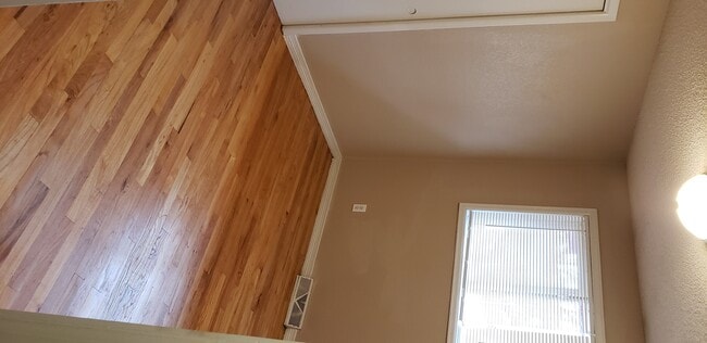 Building Photo - 358 Emporia St