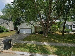Building Photo - 1903 Cross Creek Dr