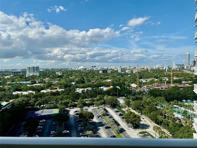 Building Photo - 2451 Brickell Ave