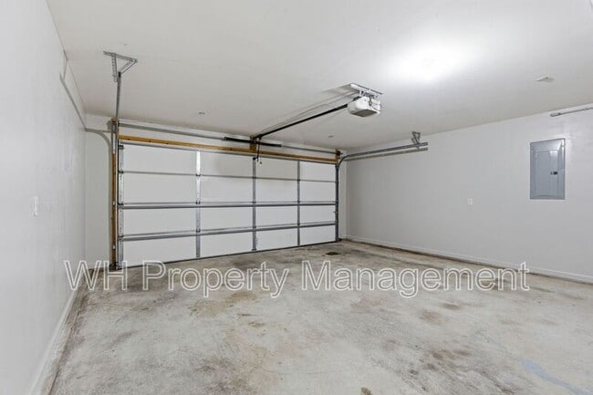 Building Photo - 572 Preakness Cir
