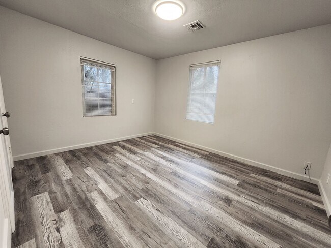 Building Photo - 3 Bedroom Home in Santa Clara!!