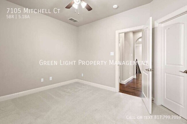 Building Photo - 7105 Mitchell Ct