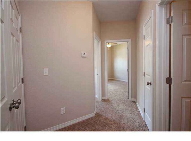 Building Photo - 992 Leigh Ann Ln