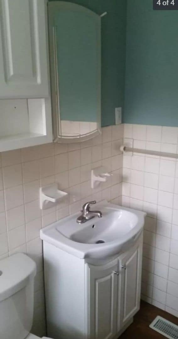 Building Photo - 2902 Lawndale Dr