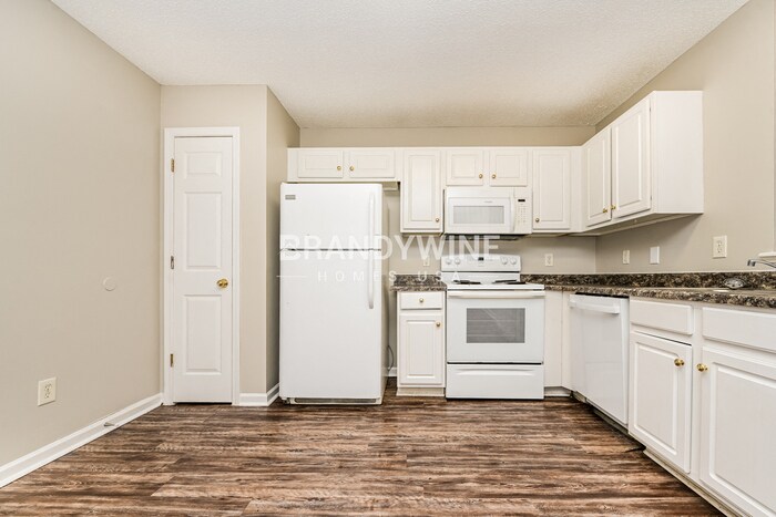 Building Photo - 283 Coral Cir