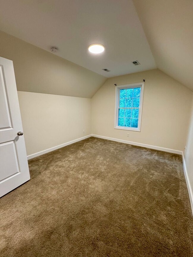 Building Photo - Duplex for Rent in Woodstock