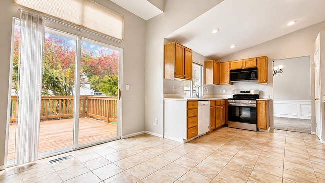 Building Photo - Newly Updated 3BR in The Arbors | Private Long Lake Access + Large Deck