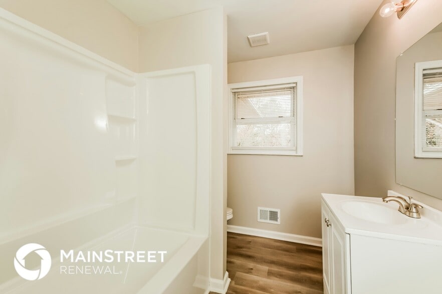 Building Photo - 207 Breedlove Ave