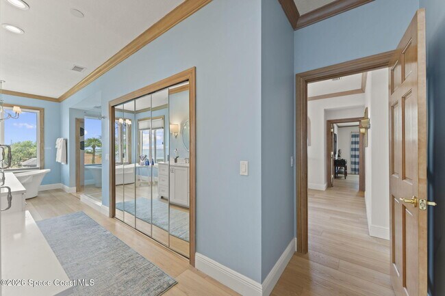 Building Photo - 3553 S Washington Ave