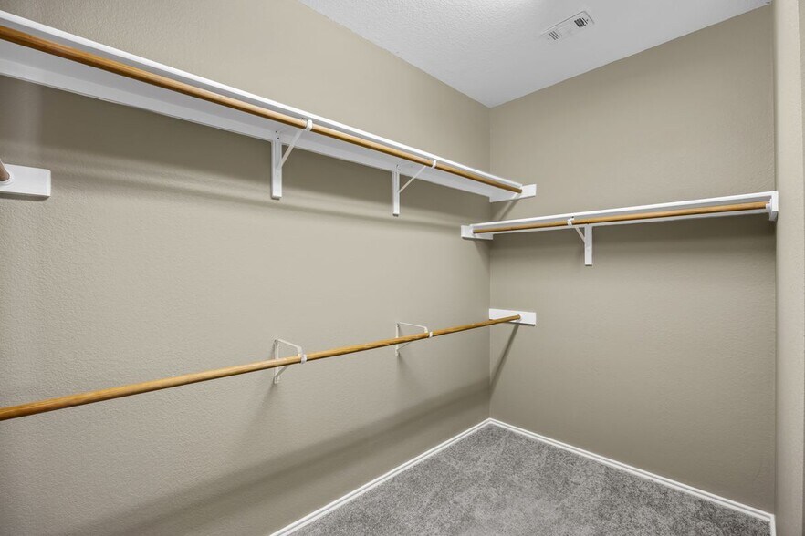 Building Photo - 8404 Tyhurst Dr