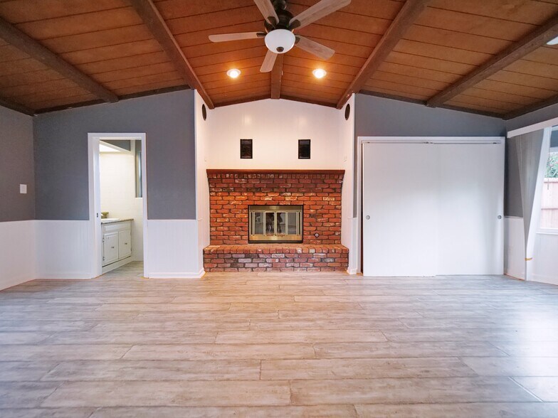 Building Photo - 2537 Warrego Way