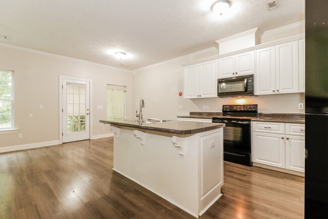 Building Photo - 1977 Kenlock Dr