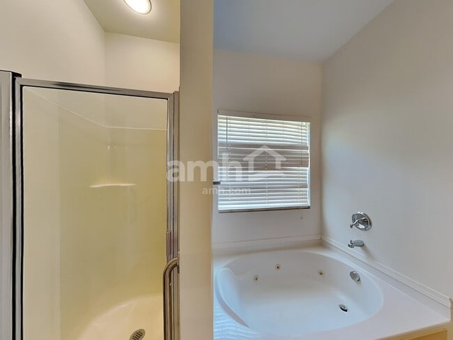 Building Photo - 925 Southridge Dr