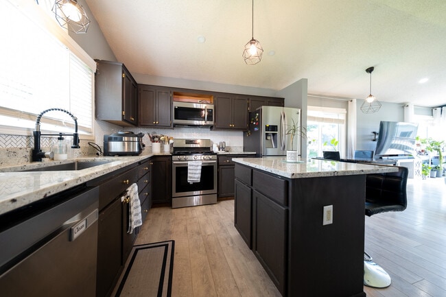 Building Photo - 15709 Chalet Ct