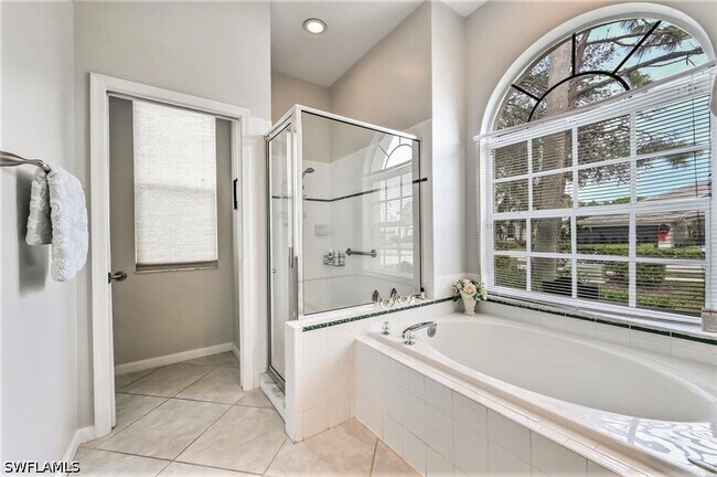 Building Photo - 6545 Chestnut Cir