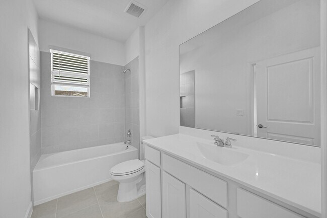 Building Photo - 520 Rivergrass St